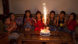 Kids Go To School | Chuns's birthday Friends to The Birthday Cake Shop Special Gift Of Children