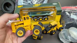 Unboxing Farm Toys From the National Farm Toy Show