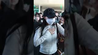 Jiwonsshi arrived safely ate SK 😘🫶🏼🫰 #kimjiwon