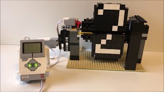 LEGO version of a split-flap display to show three digit number (second proof of concept)