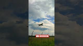 Condor A320  landing in hamburg