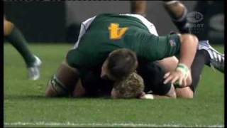 Bakkies Botha headbutts Jimmy Cowan