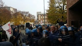 La Polizia carica i NoTav per difendere i ladri del Terzo Valico