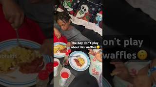 🤣#fypシ#siblings #breakfast #waffle #foryou #family #shortsfeed #viral #fyp #trending #eating #funny