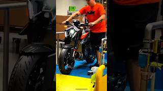 KTM bike kaise banti hai🏍️🤔। #making #factorymade #shortsvideo