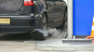 LPG Lekkage aan auto bij Esso tankstation aan de Wijchenseweg in Nijmegen