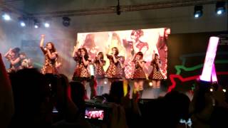 AKB48 Tokyo Auto Salon 2013 - sound distortion alert