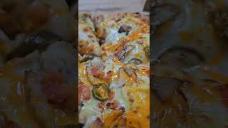 pizza  #trending#yt#feedshorts #food #chicken pizza #pudhu velli mazhai song #Roia movie #maniratnam