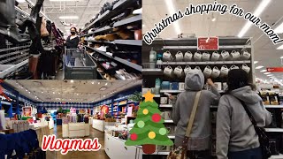 Christmas shopping for our mom! | Vlogmas Day 25! 🎄