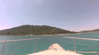 Sportboot vor Anker in Kroatien / Boat with Anchor in Croatia (HD)