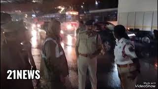 Rachakonda Commissioner G Sudheer Babu Barish Ke Duraan Uppal Road per Traffic Police Ke Sath Mujood