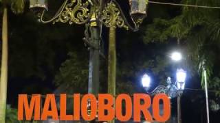 Джокьярта, Центральная улица Малиоборо (Jalan Malioboro)