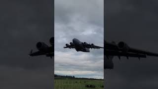 RAF C17 Globemaster touch & go