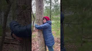 Abrazar un árbol con gratitud #abrazarunarbol