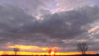 RELAXING &  BEAUTIFUL TIME~LAPSE SUNSET FROM PONTIAC, ILLINOIS * DEC 2014