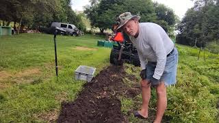 Digging Potato's  SW Ontario