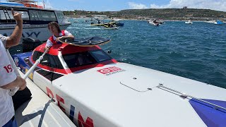 Live race boat - onboard