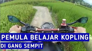 Belajar Motor Kopling di Gang Sempit #MOTOVLOG INDONESIA