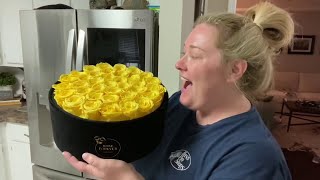 Review Rose Forever New York - Intense Yellow Round Black Velvet Preserved Roses