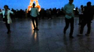 The Eiffel tower in the evening