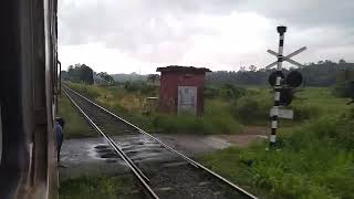 Yal Devi Express Train met Two Trains