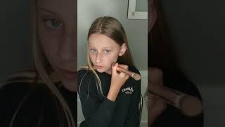 How an 11 year old highlighted and Contoured like a pro.