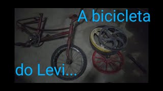 A bicicleta do Levi...