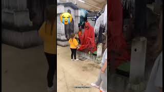 poor child…😭 #scare #halloween #jumpscare #scream #public #funny #prank #viral