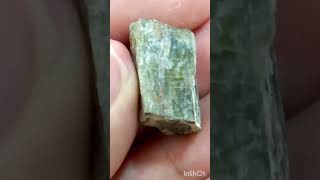 سنگ تقریبا نیمه قیمتی اکتینولیت Ectinolite gemstone