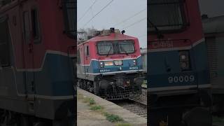 9000hp's Tughlakabad Wag9hc leading 04060 Jaynagar holi special express #wag9hc #indianrailways