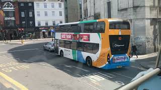 Engleski gradski bus double decker voznja