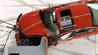 Crash Test 2012 BMW 3 series small overlap test IIHS