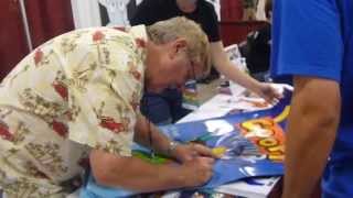 Bill Farmer, voice of Goofy, signing autographs - TopSignatures.com