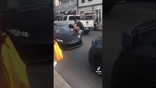 The dumbest lambo driver ever! Mega cringe!