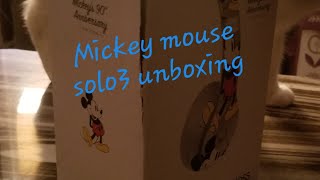 Beats SoLo3 Mickey Mouse unboxing