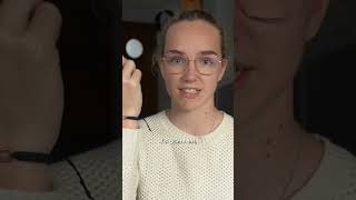 À 16 ans, Audrey apprend la langue des signes