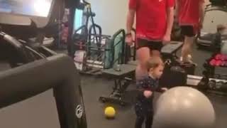 Ovechkin dancing with son in quarantine