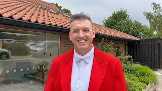 Do you Need a Toastmaster at Your Wedding?