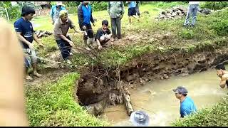 Baksos Bersihkan Sungai di Wangunreja