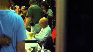 Patrick Stewart Signing Autographs (Star Trek, X-Men) - TopSignatures.com