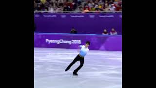 Yuzuru Hanyu skating a mini step sequence before his 3A! ✨😂 Subscribe for more!!! #shorts