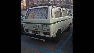 Wonderful Italy, Oldtimer VW Bus  behind the Vatikan Roma. auto d'epoca Roma