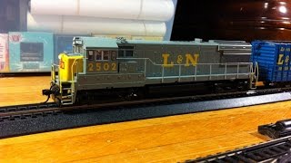 Walthers Proto 2000 GE U28B ~ L&N ~ Start-up ~ HO Scale Model Trains