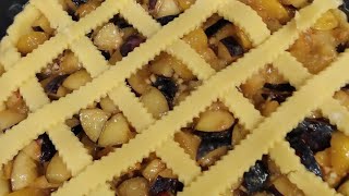 crostata e strudel con le prugne