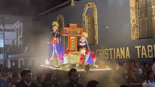 Procesión con la reliquia de la Vera Cruz, San Juan evangelista y Santa María Magdalena.