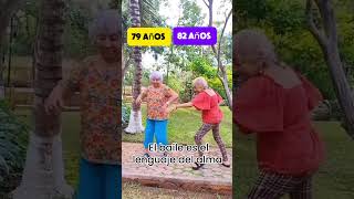 Que maravilla estas dos abuelitas 79 y 82 años