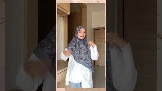 Hijab segiempat motif. Link Produk ada di video terkait