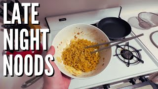 Quietly making my favorite late night instant noodles | Indomie Mi Goreng