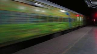 Night Attack : 120 KMPH : Allahabad Duronto At Full Speed