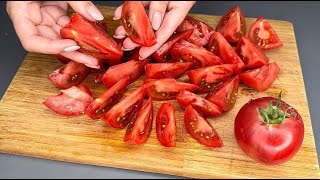 Нарежьте помидоры и через 3 ЧАСА наслаждайтесь ВКУСНОЙ ЗАКУСКОЙ!